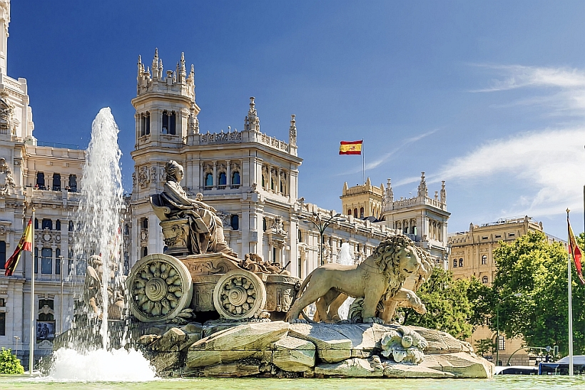 Посещение на площад Сибелес в Мадрид на екскурзия до Испания