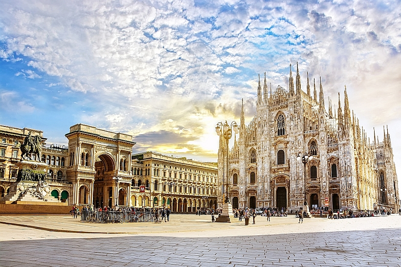 площад Дуомо, Миланската катедрала и паметника на Виктор Емануил - Милано